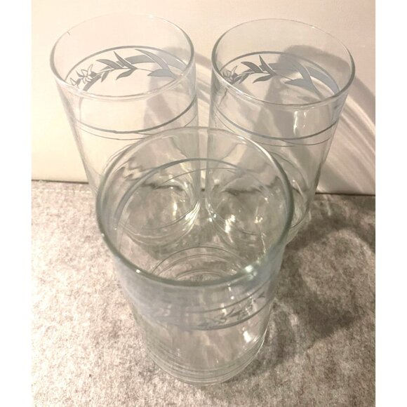 3 Vintage Corelle Blue Lily Tumblers  #2365 - Picture 1 of 3